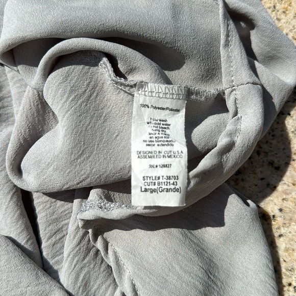 Tres Bien Large Gray Tank Top - Picture 6 of 6